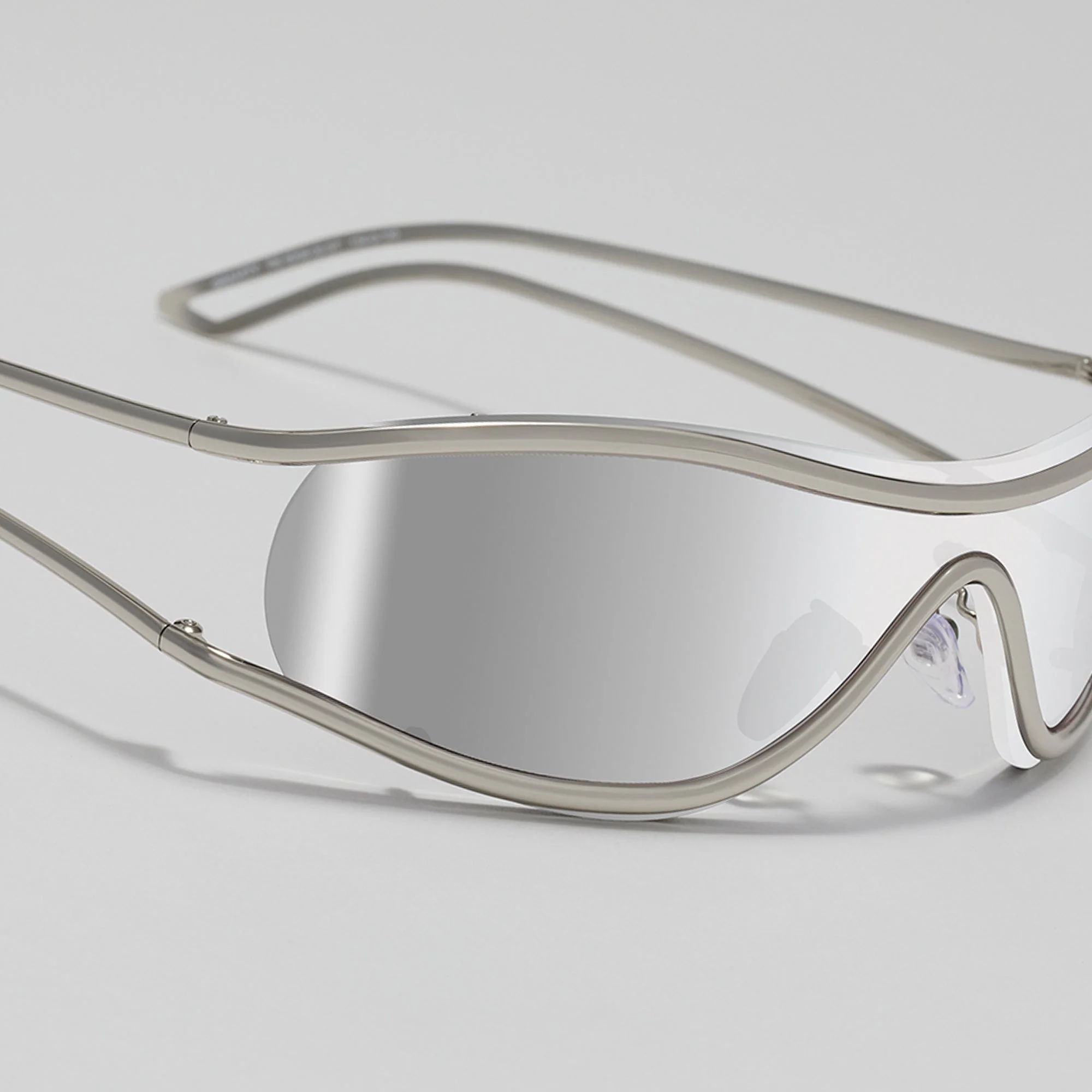 GRAVITY - Image 13