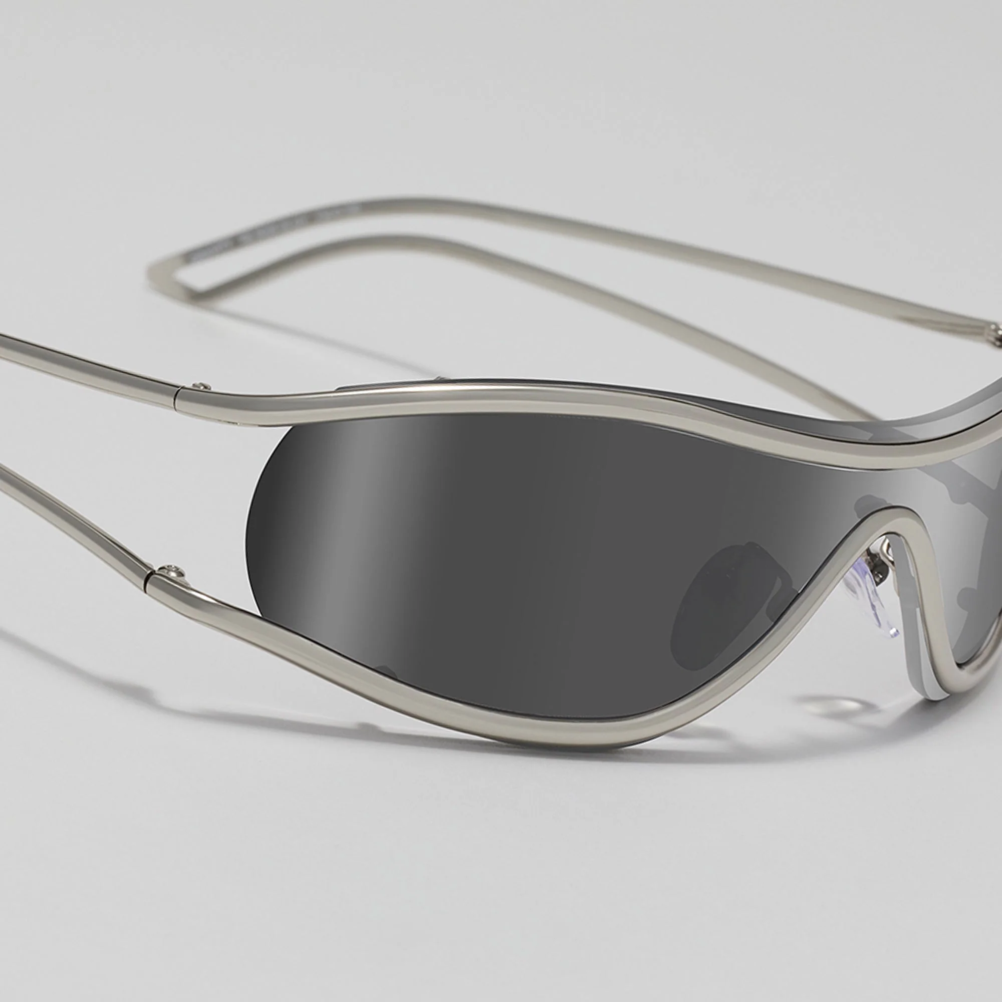GRAVITY - Image 18