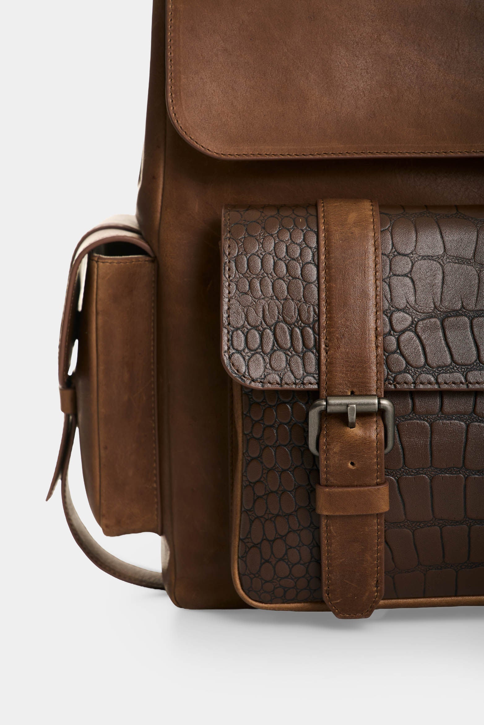 Men's Archaeology Leather Backpack - Image 4