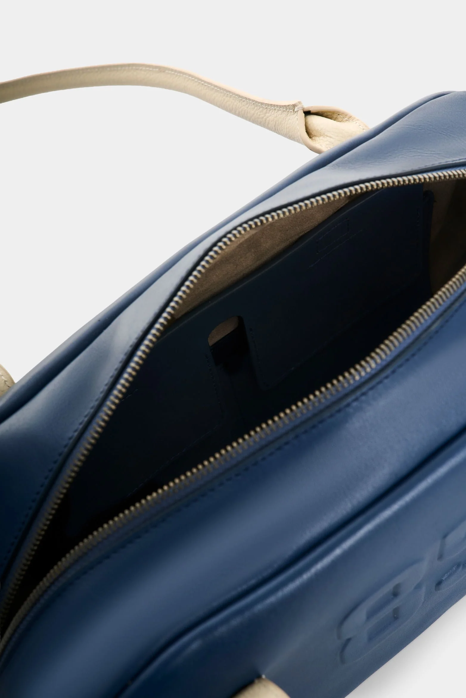 Men's Leather Crossbody Bag - Image 5
