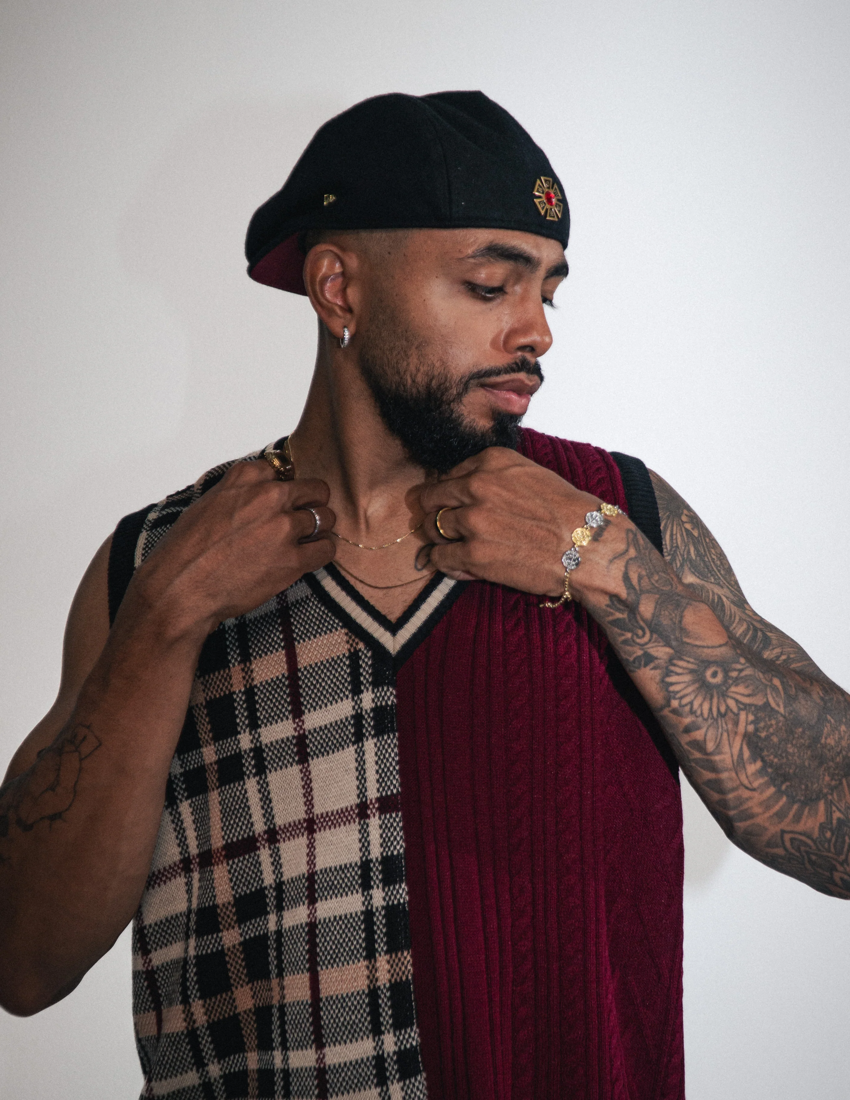 OMERTA KNITTED VEST - Image 7