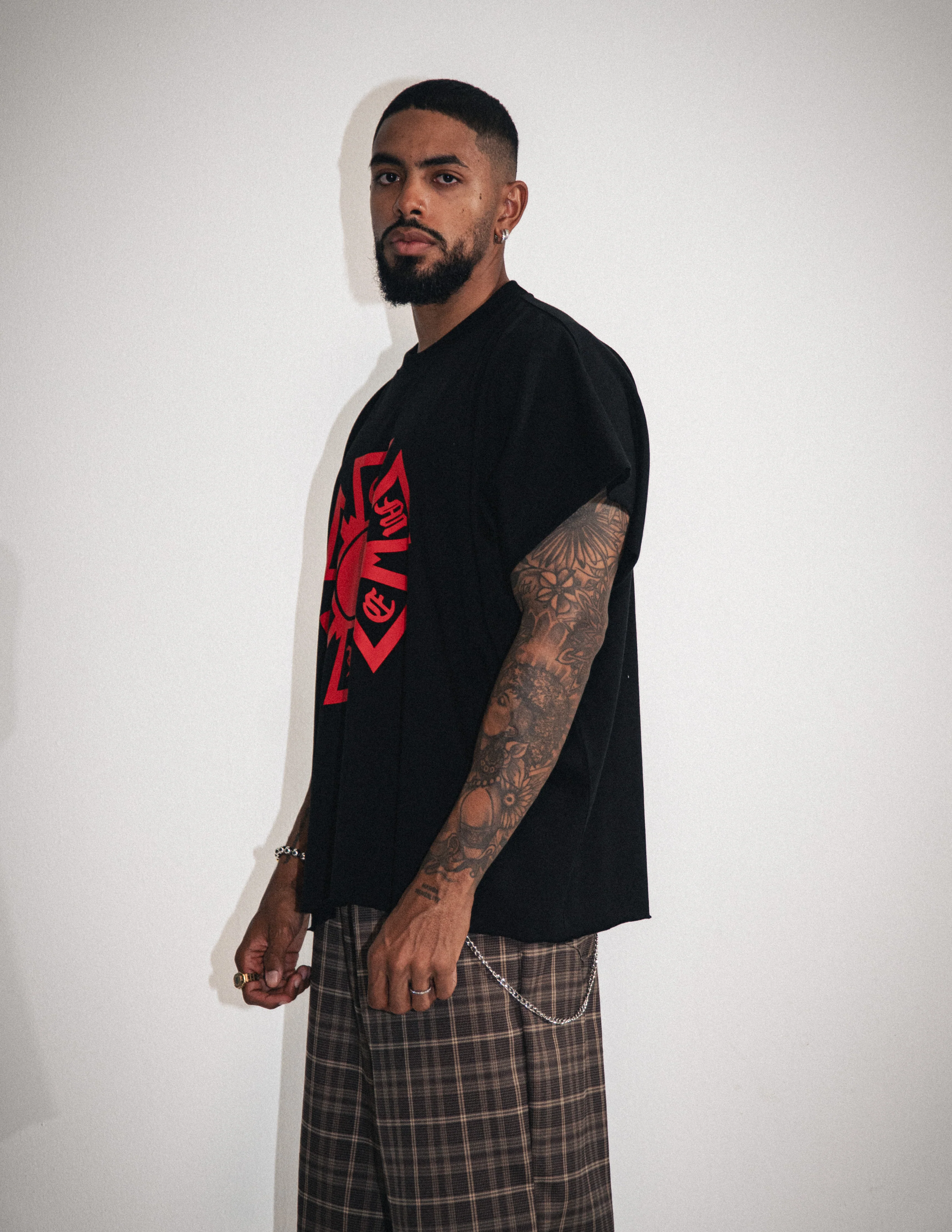 OMERTA SLEEVELESS BOXY TEE - Image 5