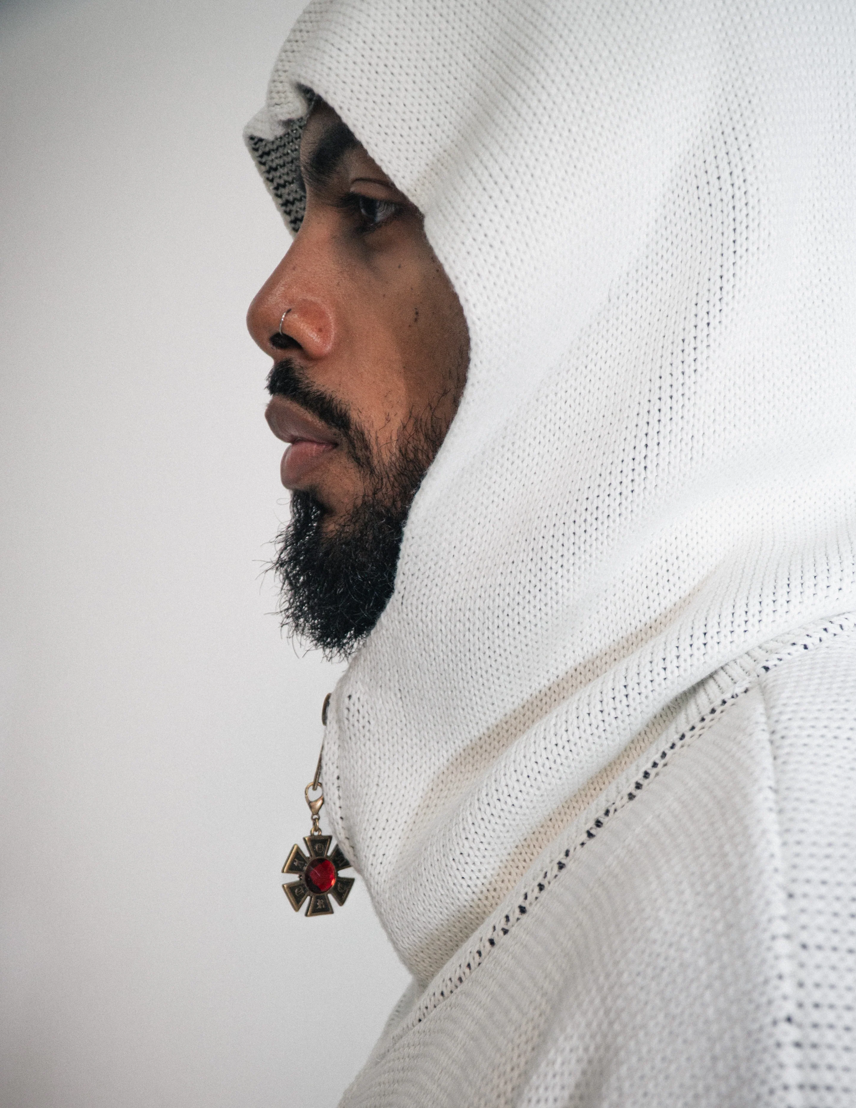 OMERTA WHITE KNITTED ZIP HOODIE - Image 11