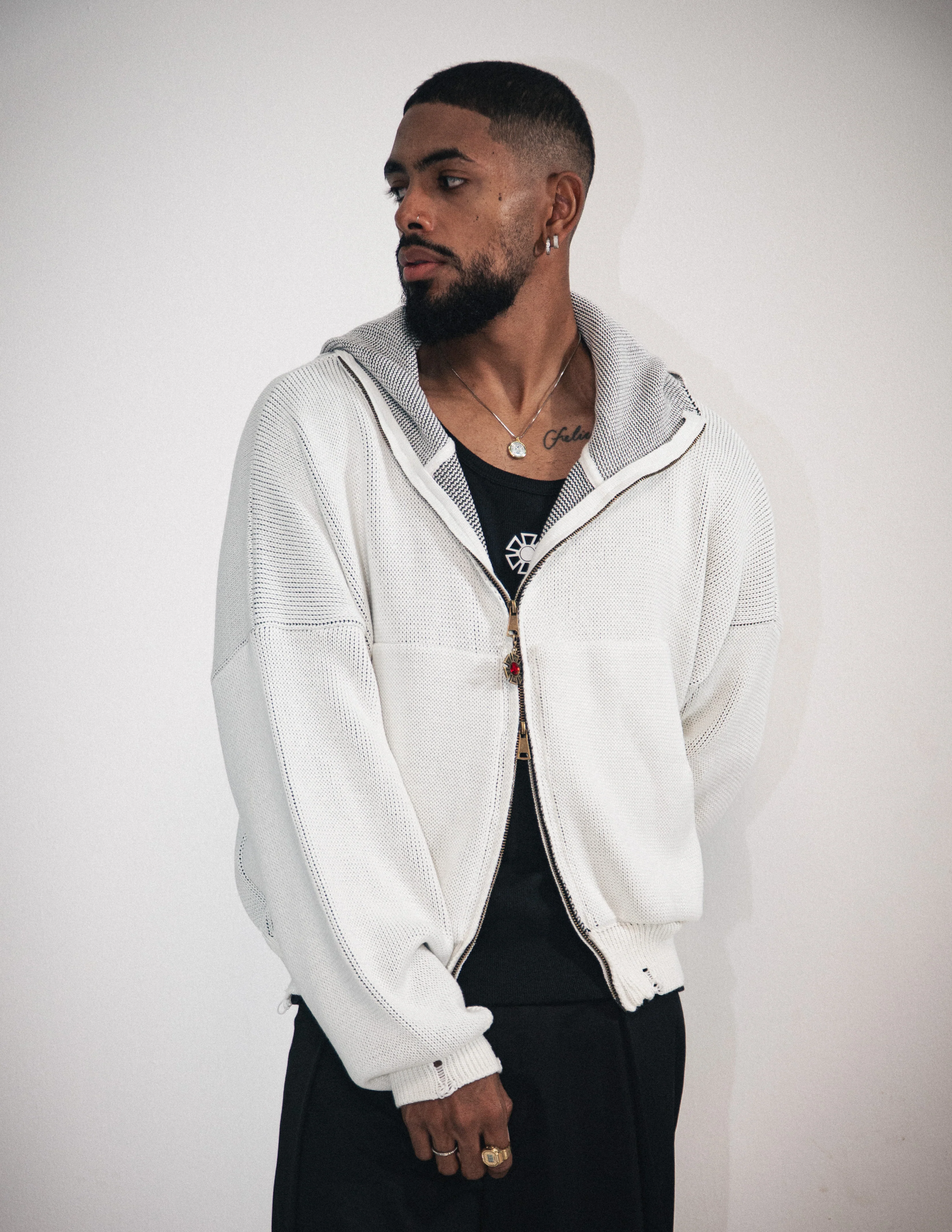 OMERTA WHITE KNITTED ZIP HOODIE - Image 3