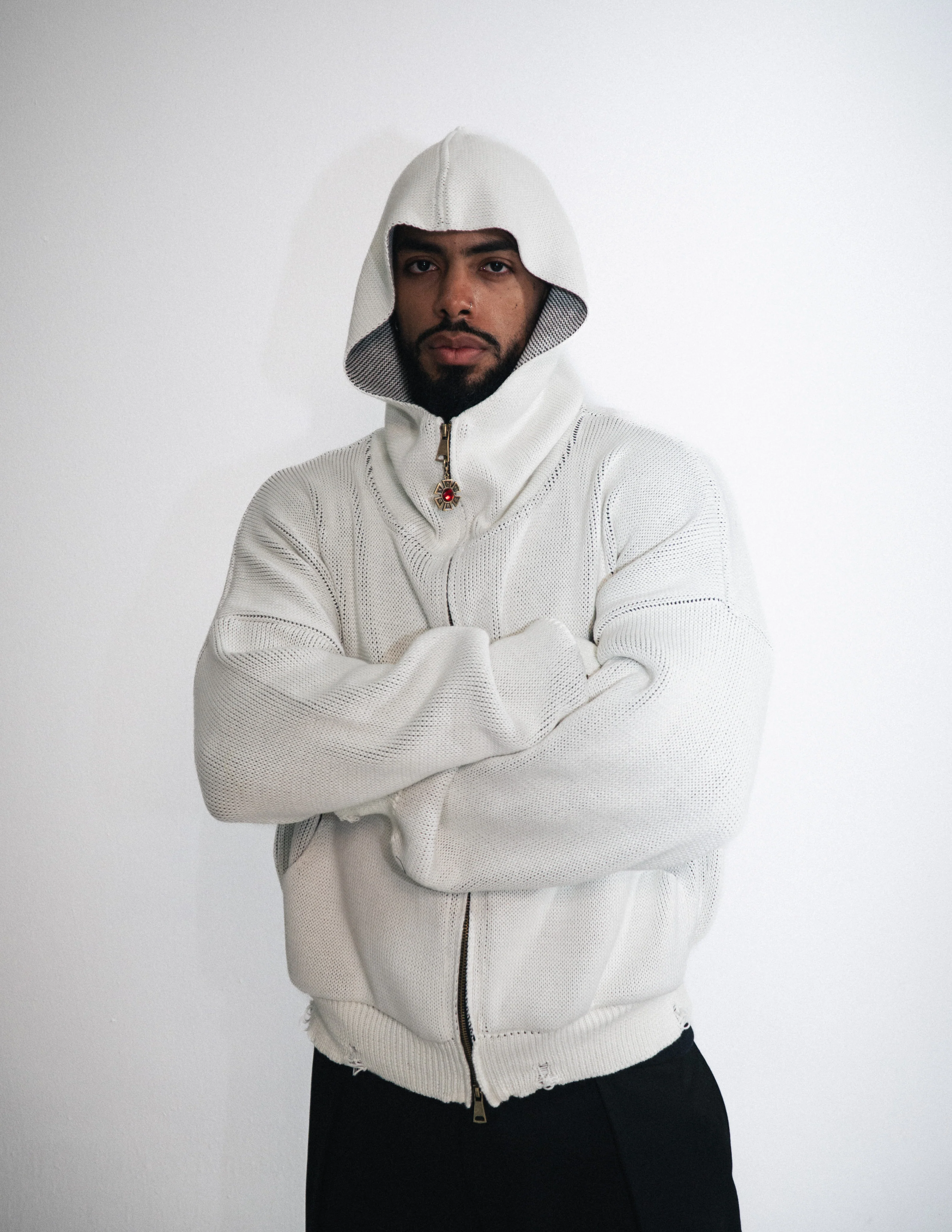 OMERTA WHITE KNITTED ZIP HOODIE - Image 4